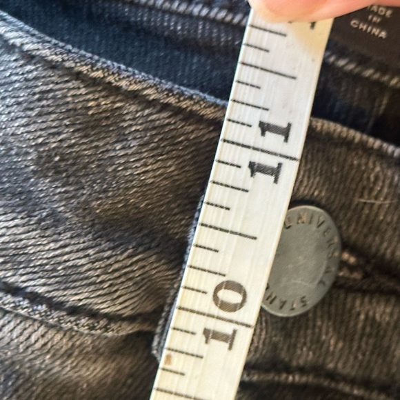 Universal Standard | Slim Leg, Ankke/Crop High Rise Jean in Soft Black, Size 10 - Picture 9 of 10